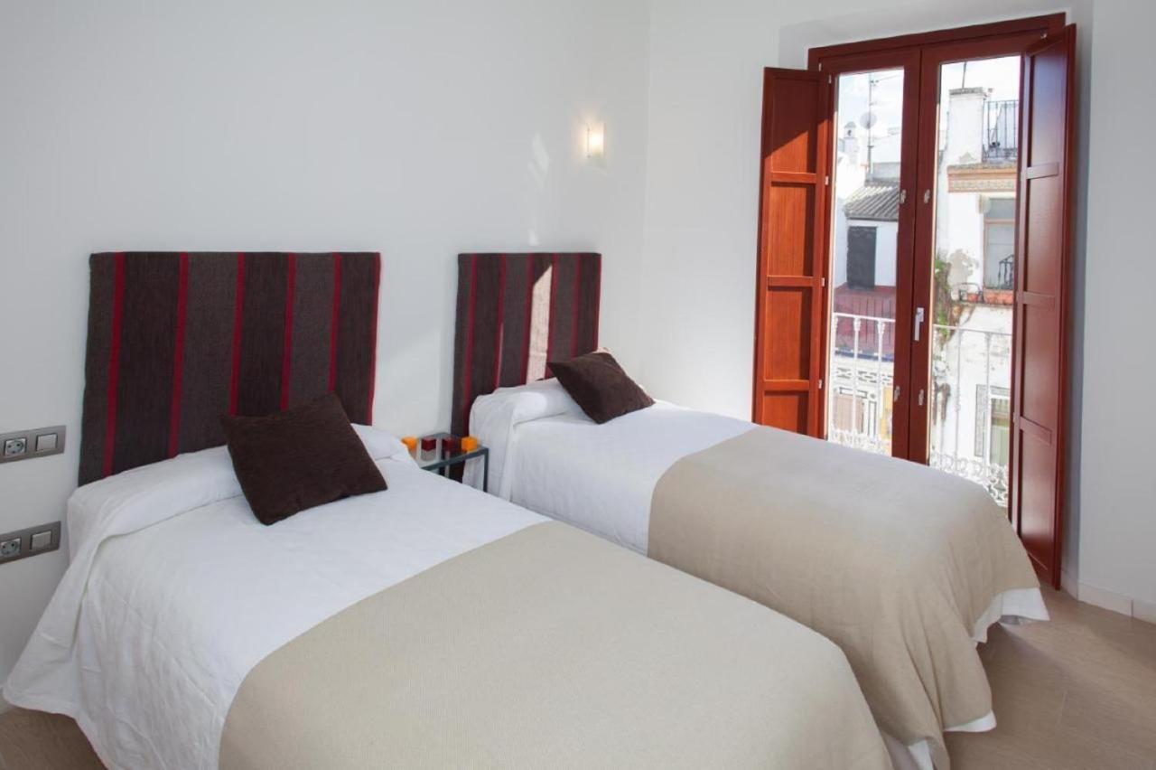Apartamento Puerta del Arenal - Kainga Homes Sevilla Bagian luar foto