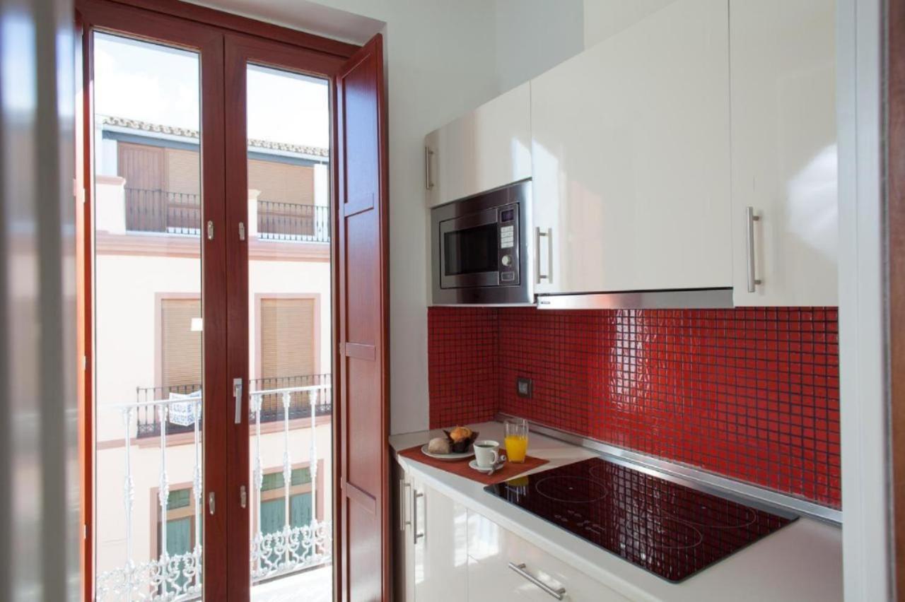 Apartamento Puerta del Arenal - Kainga Homes Sevilla Bagian luar foto