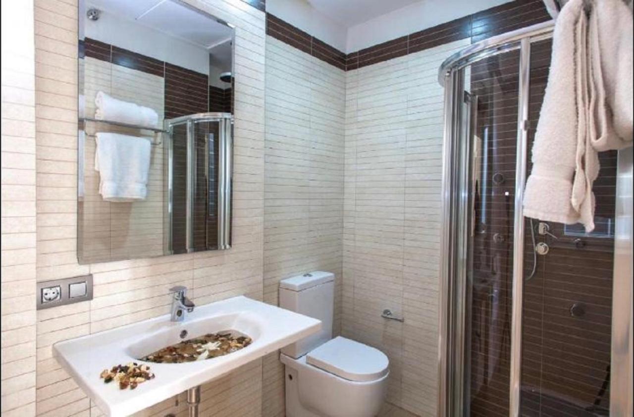 Apartamento Puerta del Arenal - Kainga Homes Sevilla Bagian luar foto