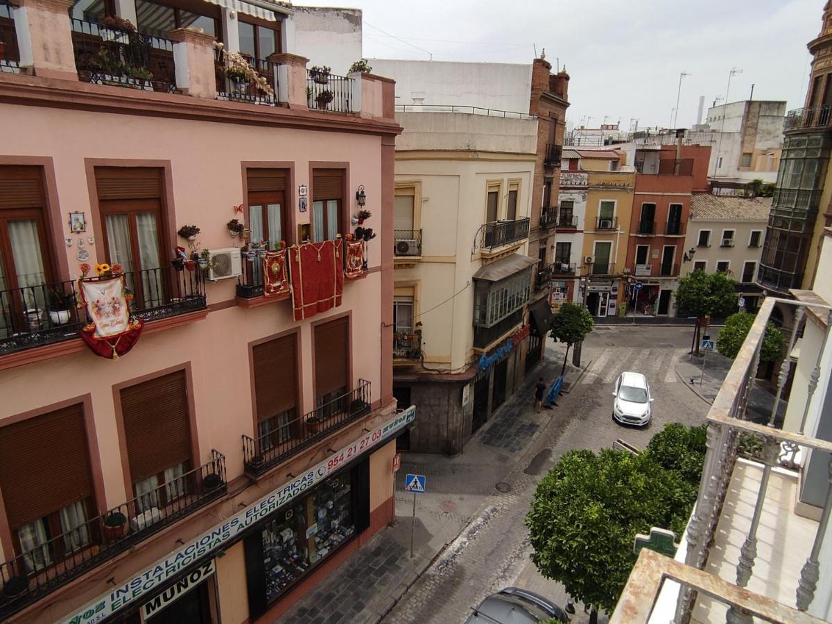 Apartamento Puerta del Arenal - Kainga Homes Sevilla Bagian luar foto